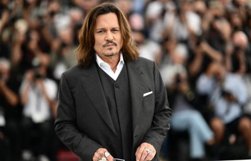 Johnny Depp asegura que lo se publica sobre él es “ficción horrorosamente escrita”