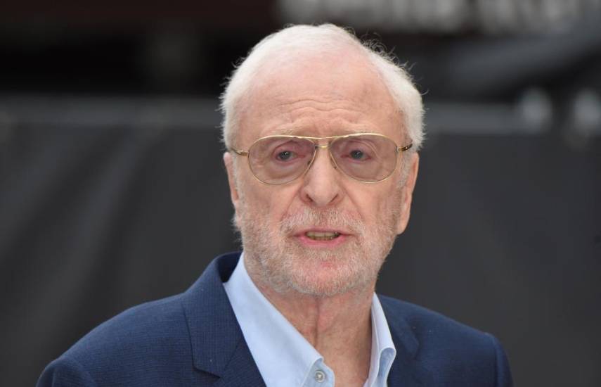 El legendario actor Michael Caine se retira tras 70 años de carrera
