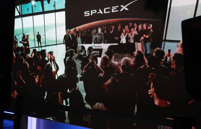SpaceX comprará startup de programación con IA Cursor por USD 60.000 millones