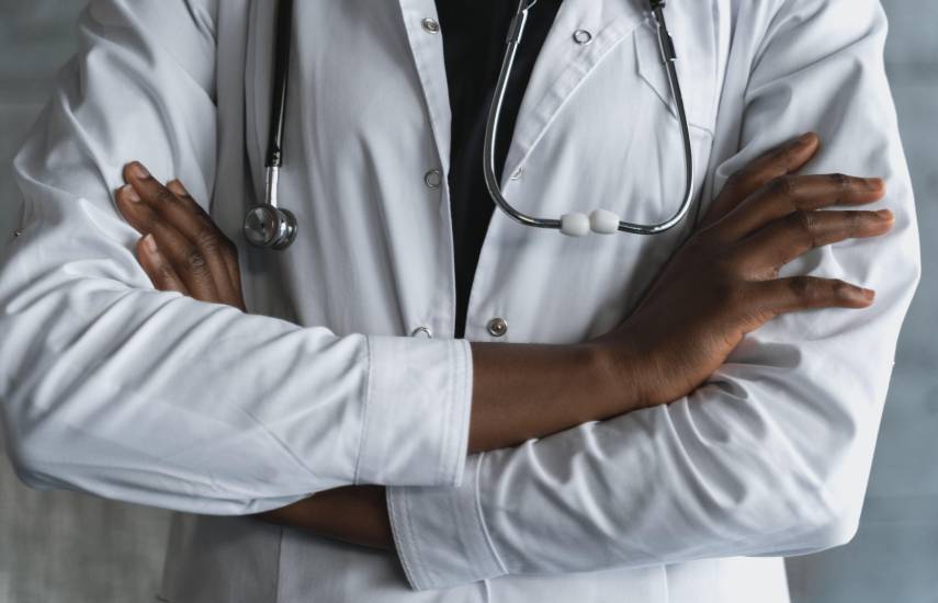 Los médicos reclaman pagos