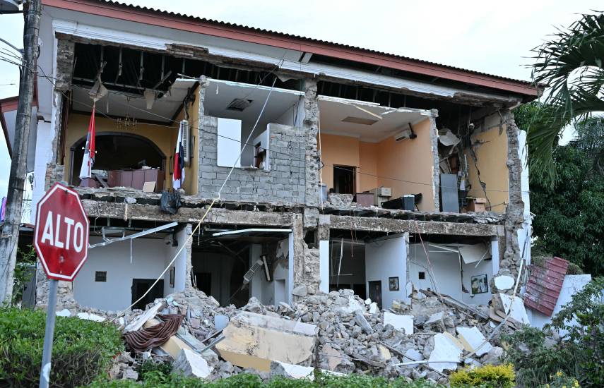 Panamá comienza a levantar escombros con el miedo aún en el cuerpo tras potente terremoto
