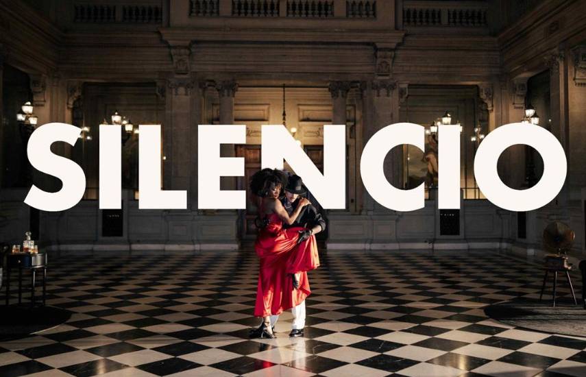 Rauw Alejandro baila bachata en “Silencio”