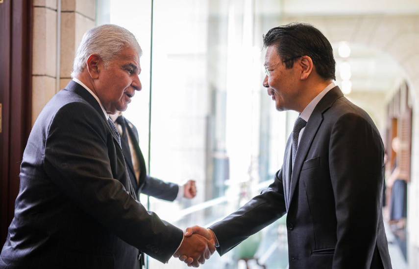 EDITORIAL : Relaciones con Singapur y Vietnam