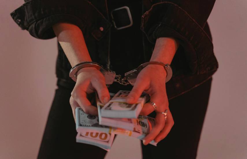 Detenidos por fraude al Banco Nacional