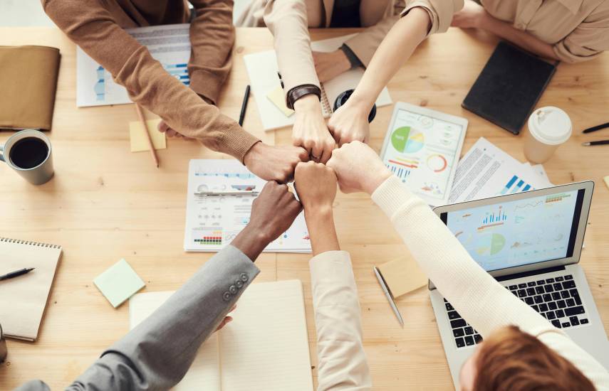 Mercado bursátil se fortalece y capta nuevos inversionistas