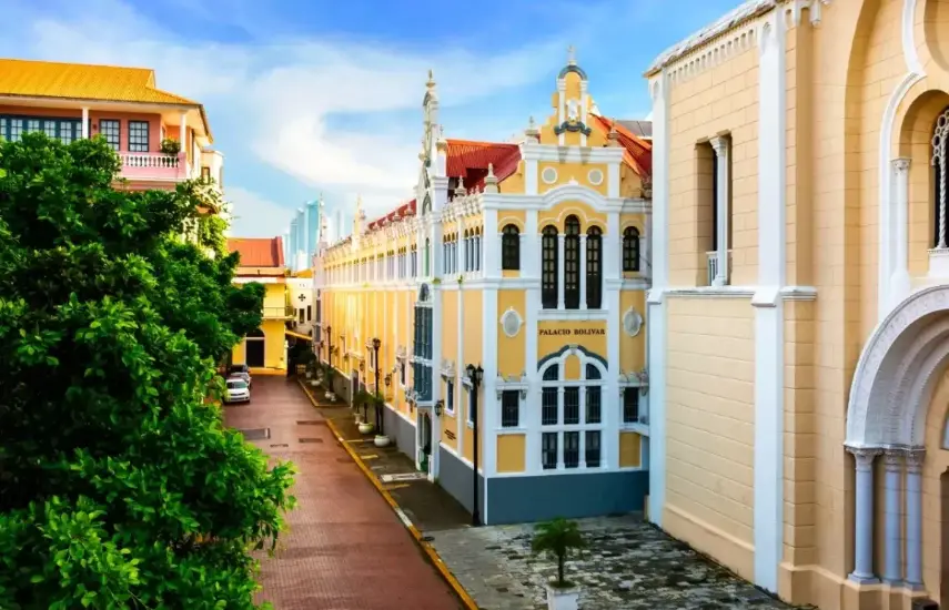 Panameño Olmedo Núñez continúa detenido en Caracas, según Cancillería