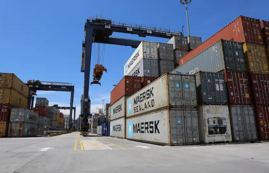 Movimiento portuario de contenedores creció un 3.6% en el 2025