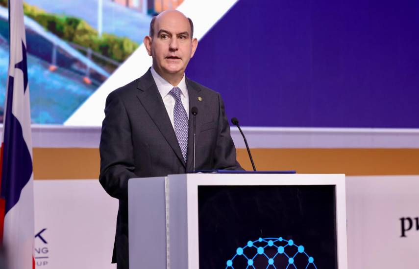 Chapman destaca avances económicos por disciplina fiscal