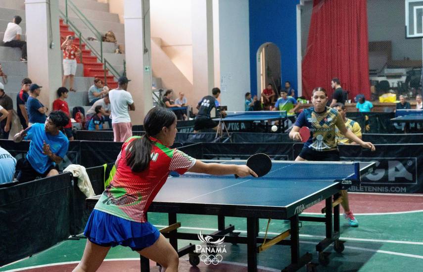 Tenis de mesa tiene sus campeones