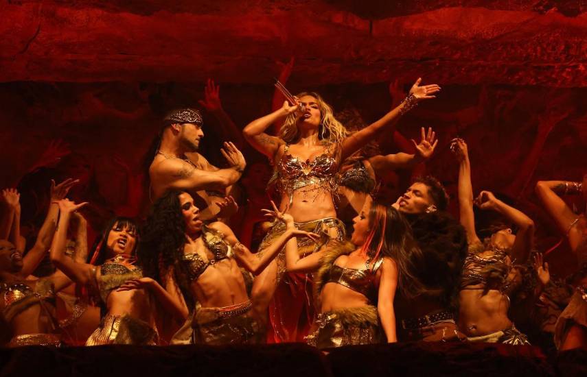 Karol G honró a los latinos en Coachella: “No sientan miedo, sientan orgullo”