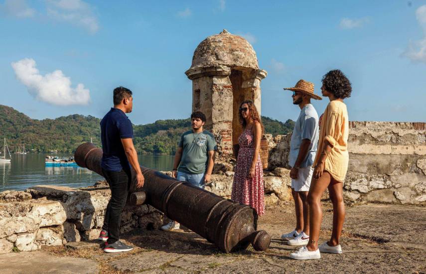 EDITORIAL : El turismo interno