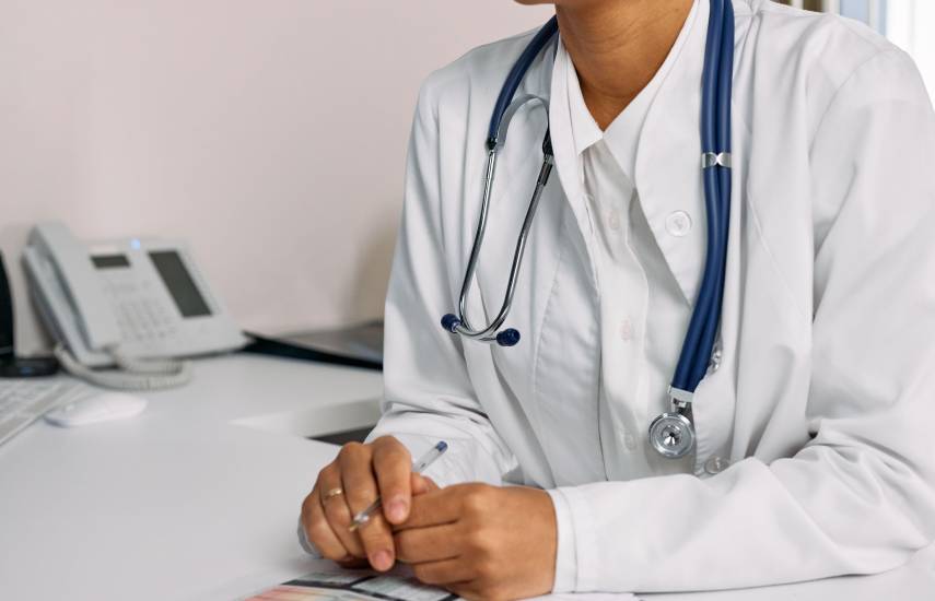 La CSS inicia pago de B/.1.2 millones en turnos y bonos pendientes a médicos internos y residentes