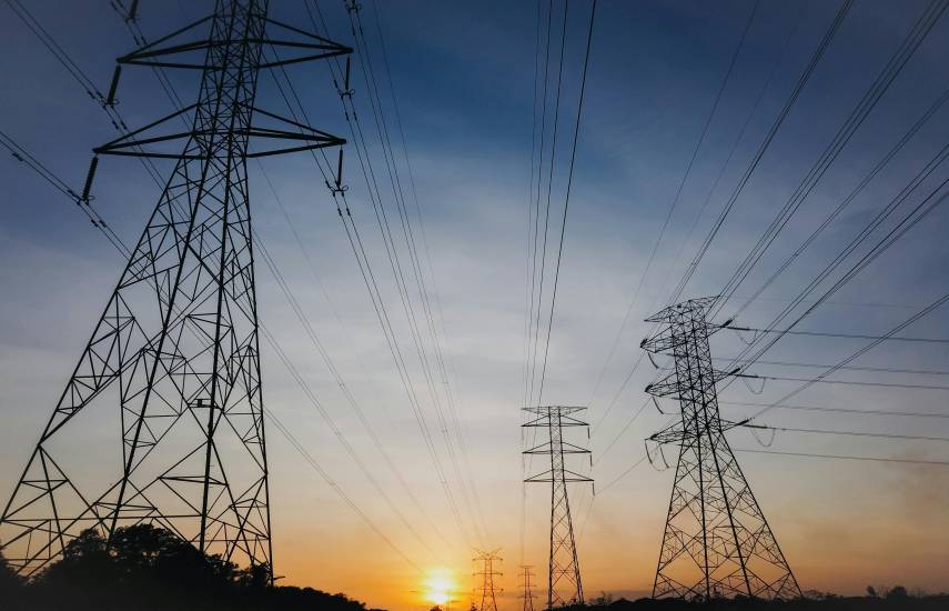 Panamá impulsa inversiones en plantas de energías renovables