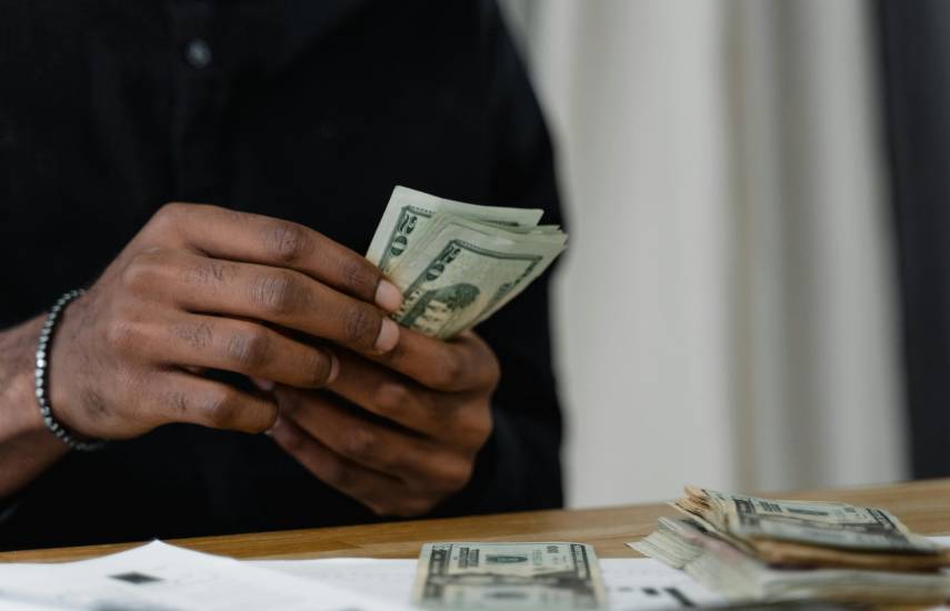 Este jueves el gobierno pagará la última partida del XIII Mes a los funcionarios