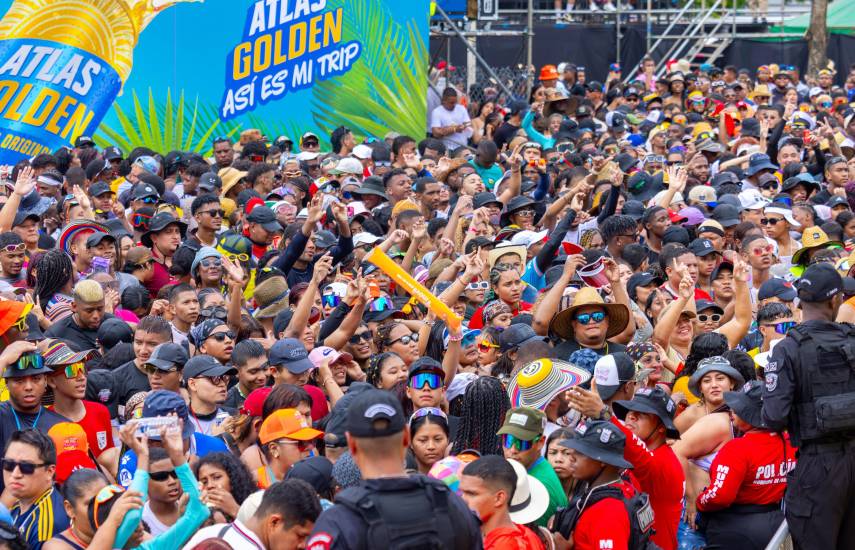 ML | Asistentes del Festival Carnavalístico.