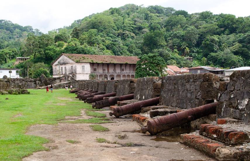 El fuerte de San Jerónimo en Portobelo sufre inundaciones debido a intensas lluvias y sedimentación en la bahía