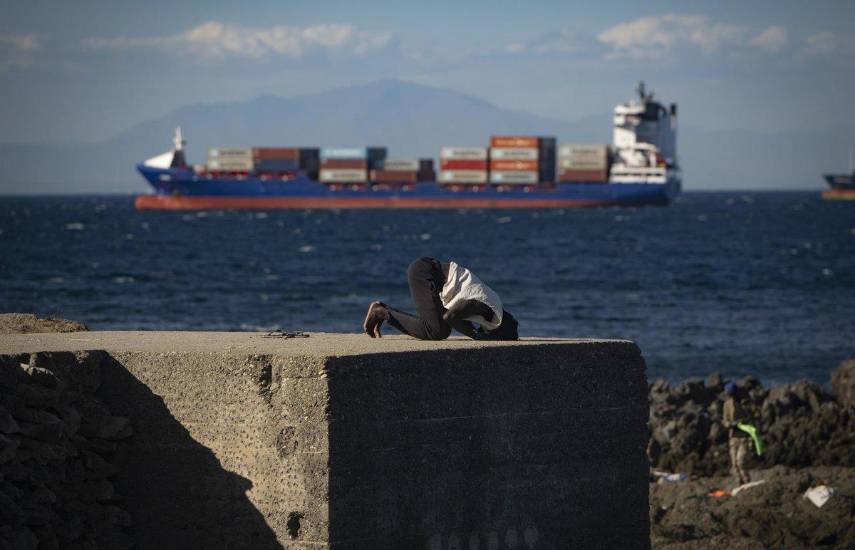 Marruecos pide a España que devuelva a los migrantes supervivientes y a los fallecidos en su paso a Ceuta