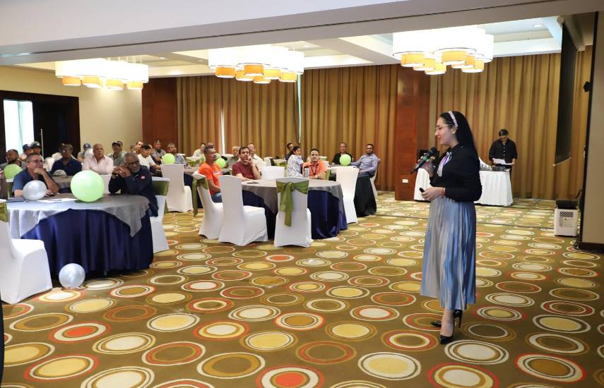 Defensoría sensibiliza a 7,802 personas en campaña nacional de prevención de violencia hacia la mujer