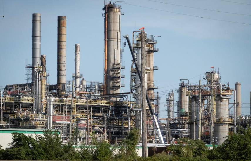Barril de petróleo WTI supera los 100 dólares atizado por conflicto en Oriente Medio