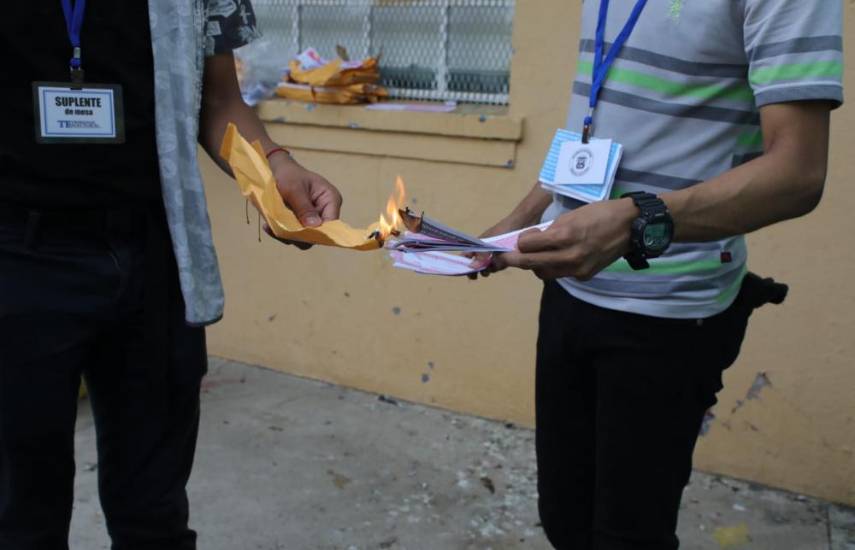 Culmina votación en primarias del Partido Panameñista