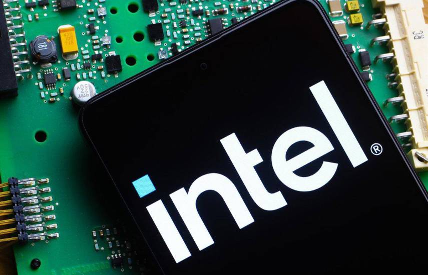 Intel se queda sin ‘stock’ de sus chips económicos para portátiles por la alta demanda