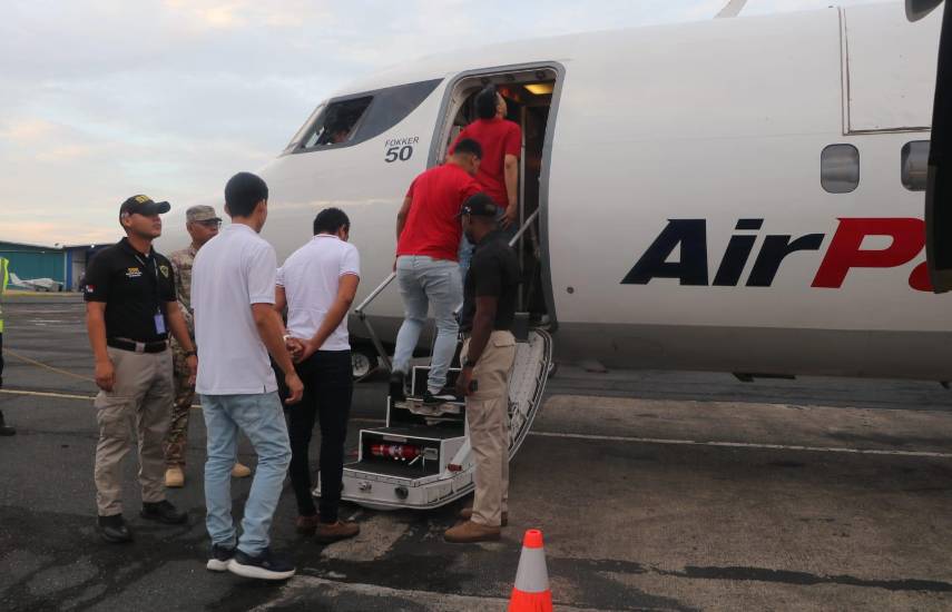 Migración deporta a 20 nicaragüenses; dos fueron expulsados por reincidencia y amenazas