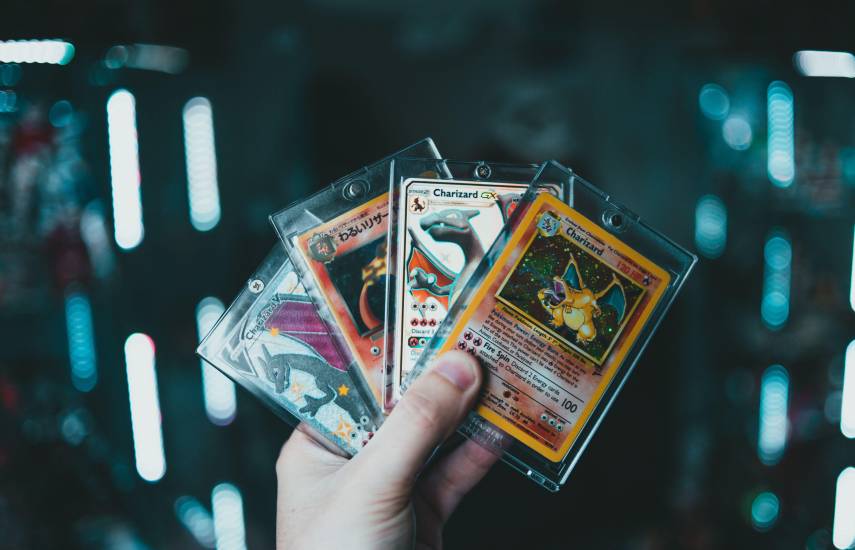 Estafa a coleccionistas de cartas Pokémon: tiendas falsas envían tarjetas de agradecimiento para ganar tiempo