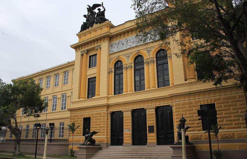 Un homenaje a la historia institutora