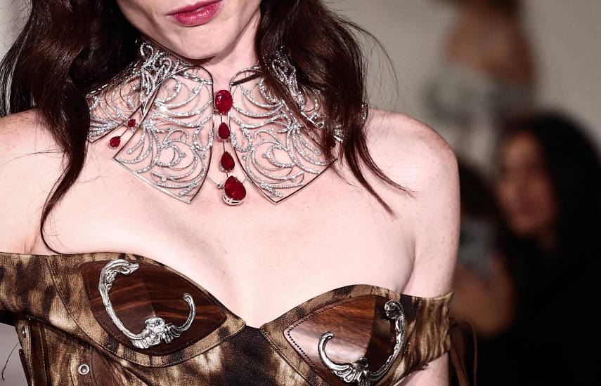 Saint Laurent y las nuevas generaciones abren la Semana de la Moda de París