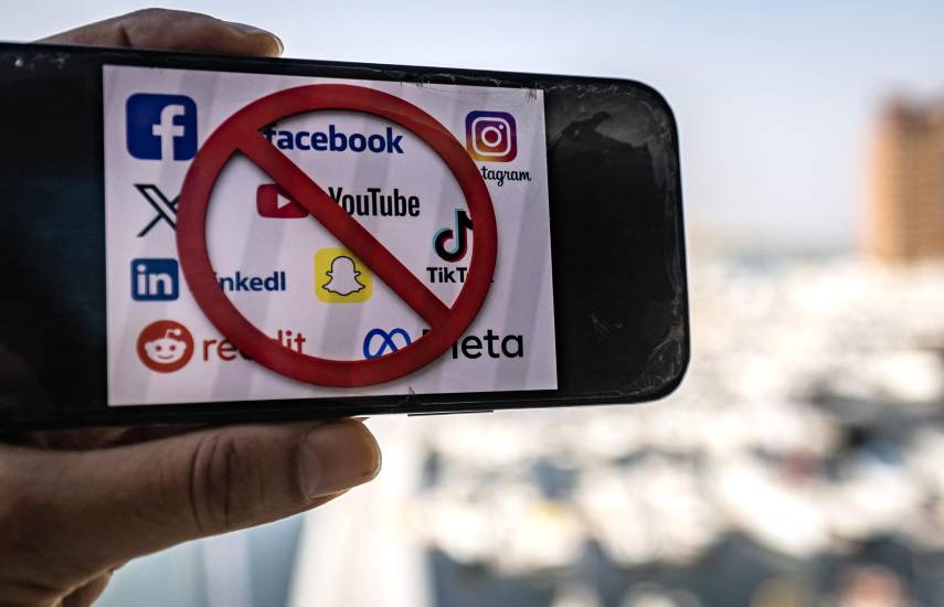 Prohibición del uso de redes sociales a los menores de 15 años.