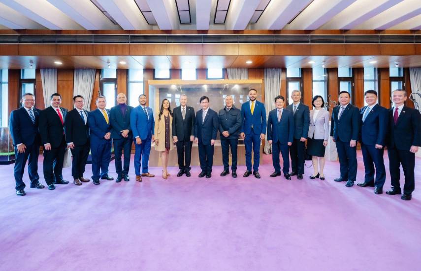 Los treinta y seis grupos de amistad y cooperación parlamentaria