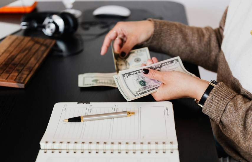 Pagarán a jubilados intereses por décimos retenidos de 1972 a 1983