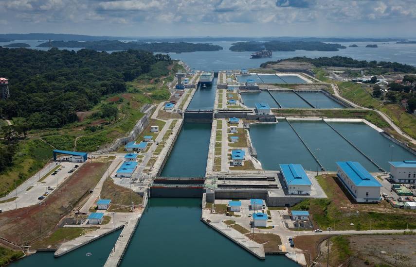 El Canal ampliado cumple 10 años de funcionamiento