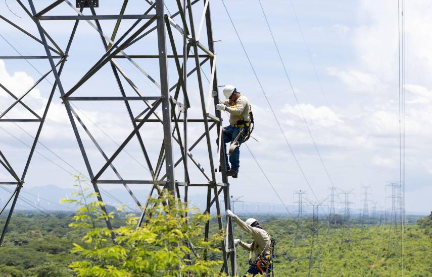 La OER impulsa iniciativas para mejorar distribución de energía