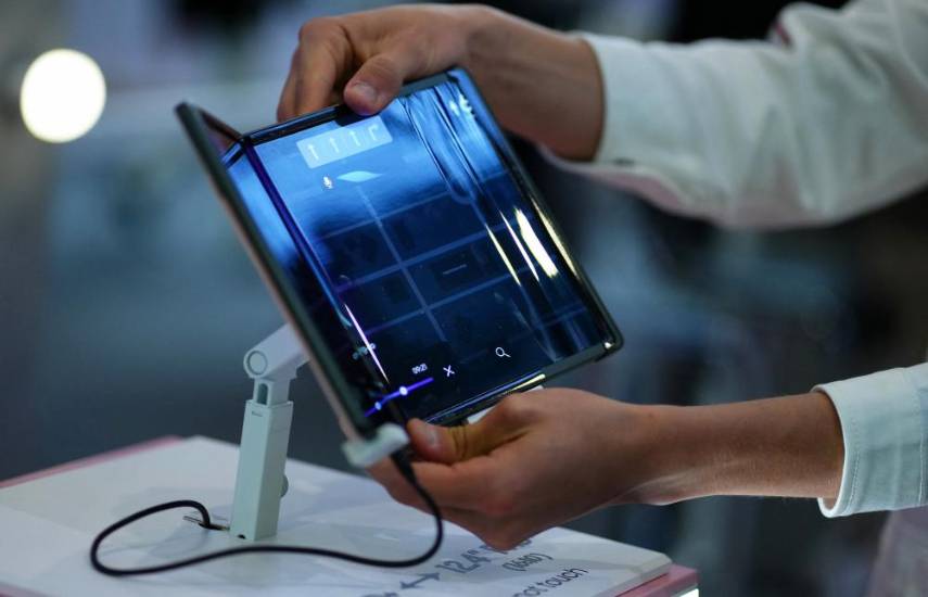 Equipos transparentes y enrollables, lo último en el MWC