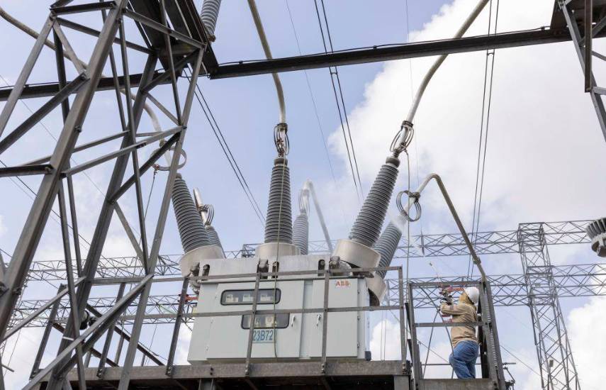 Compensaciones por fallas eléctricas y transparencia en obras públicas
