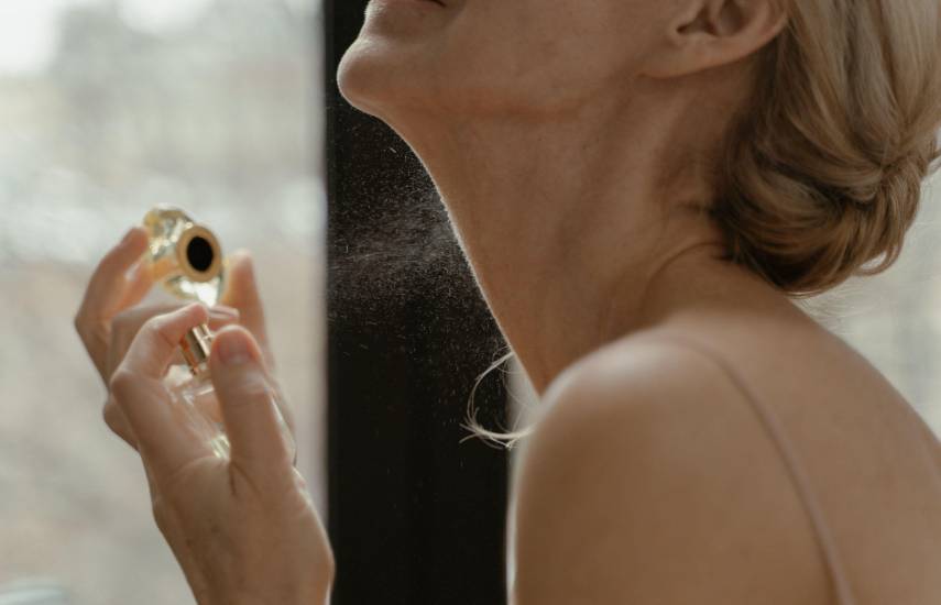 Minsa alerta sobre 18 perfumes incluidos en sistema europeo por riesgos químicos