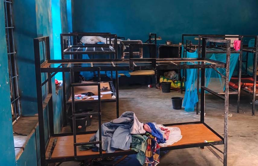 Más de 300 alumnos y docentes raptados en último secuestro en Nigeria (asociación cristiana)