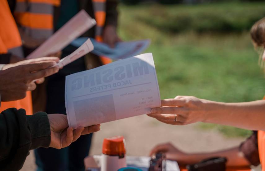 PEXELS | Volanteo durante la búsqueda de una persona desaparecida.