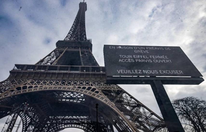 La Torre Eiffel conmemora los 100 años de la desaparición de su creador