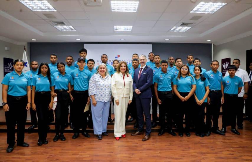 Lanzan “Artesanos”, plataforma educativa de IA para fortalecer la formación de estudiantes