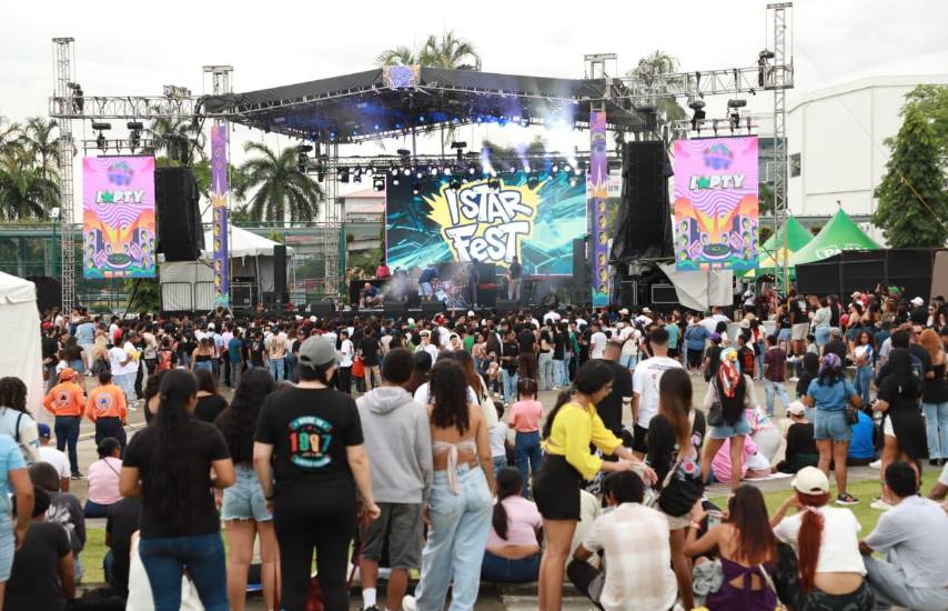 Miles asisten al primer festival familiar I Star Fest