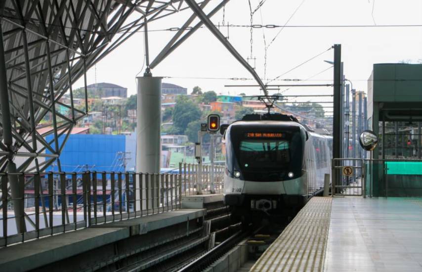El Metro aumenta la frecuencia de trenes con el inicio del traslado de estudiantes