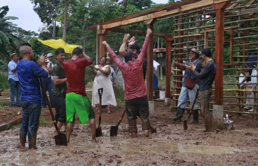 Avanza la restauración de casas de quincha en El Pausílipo, Las Tablas