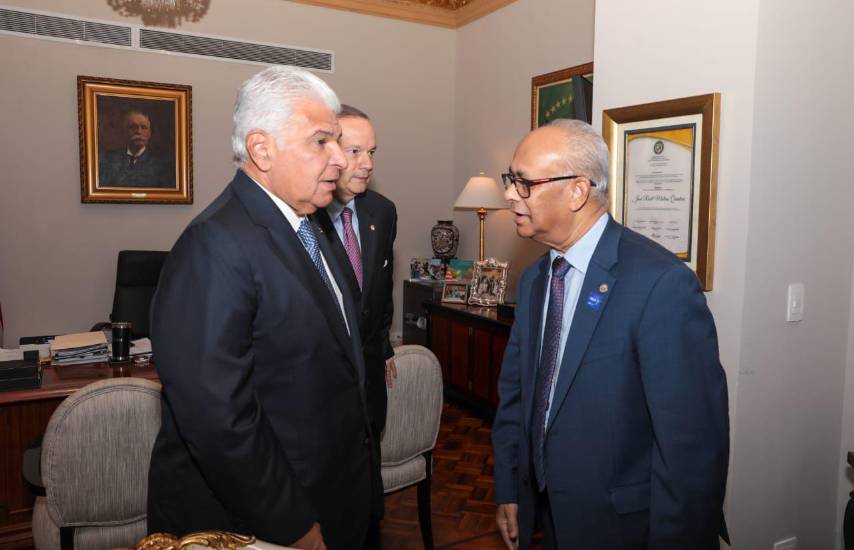 Mulino y el secretario general de la OEA apuestan por impulsar iniciativas democráticas