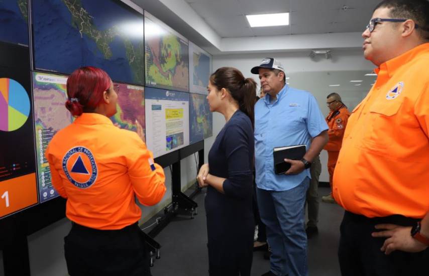 Autoridades establecen “vigilancia extrema” ante efectos de la tormenta tropical Julia
