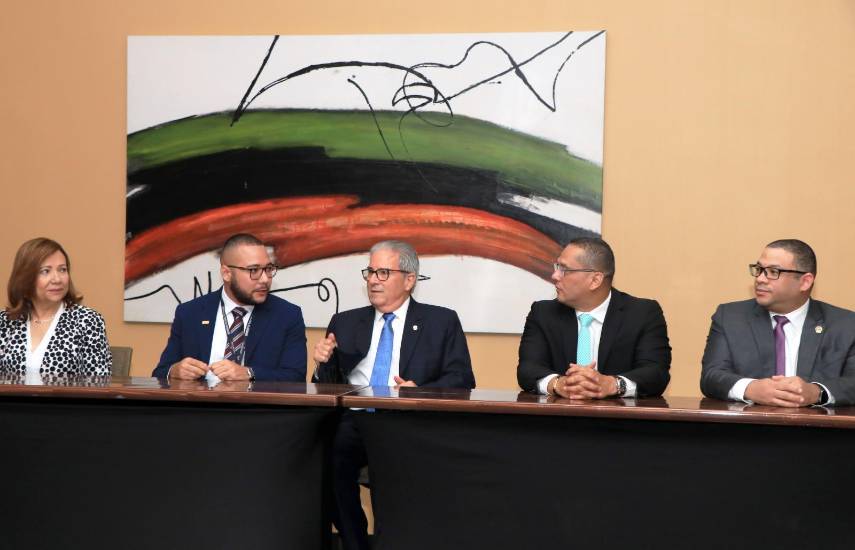 Minsa lanza campaña contra la venta de medicamentos falsificados