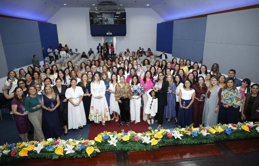UMIP reconoce el liderazgo y aporte de la mujer en el sector marítimo