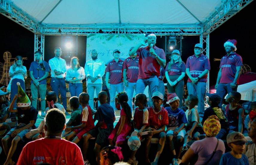 Cobre Panamá ilumina la Navidad en Colón y Coclé