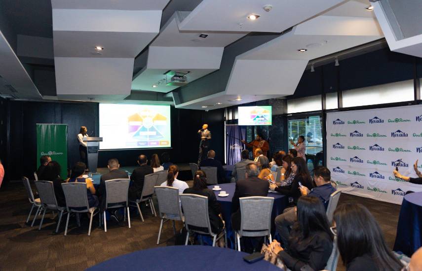 Nevada Panamá filial de Dos Pinos refuerza su compromiso con la nutrición y el bienestar